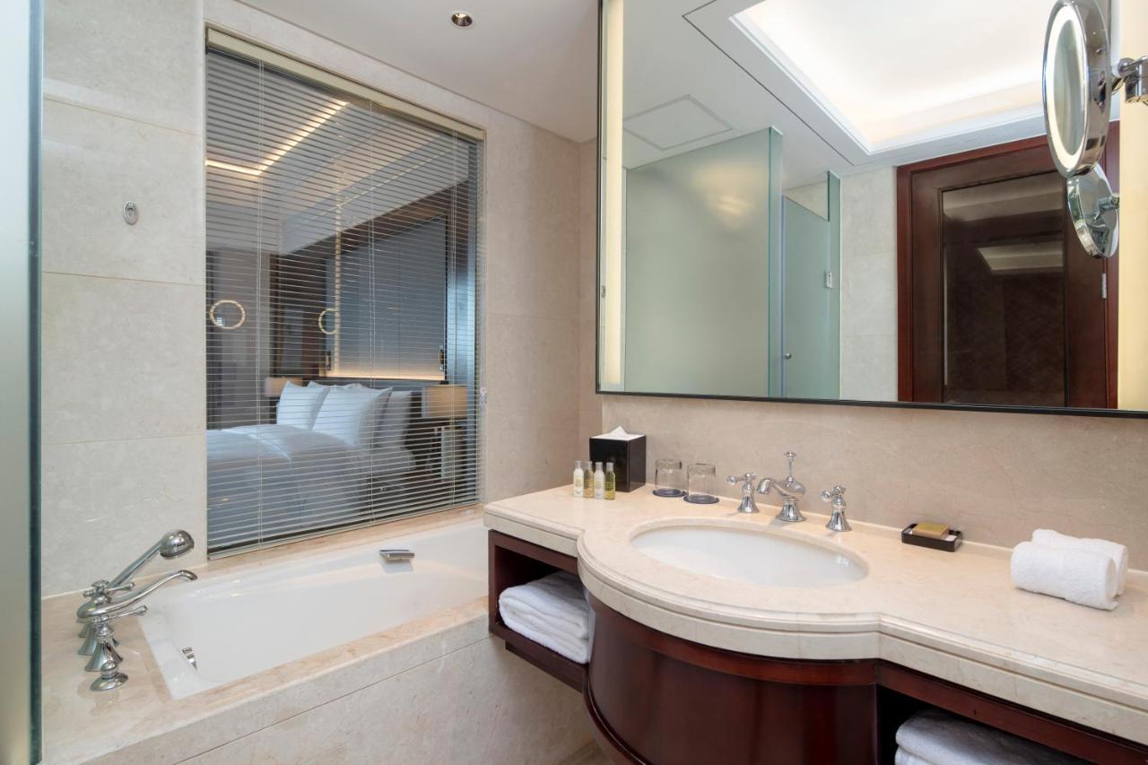Doubletree By Hilton Shanghai Jing'An Екстериор снимка